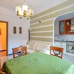 Apartamento 2 Bedroom Cozy In