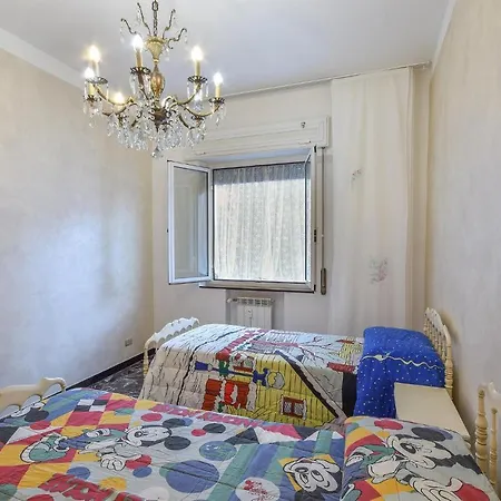 2 Bedroom Awesome In Apartamento