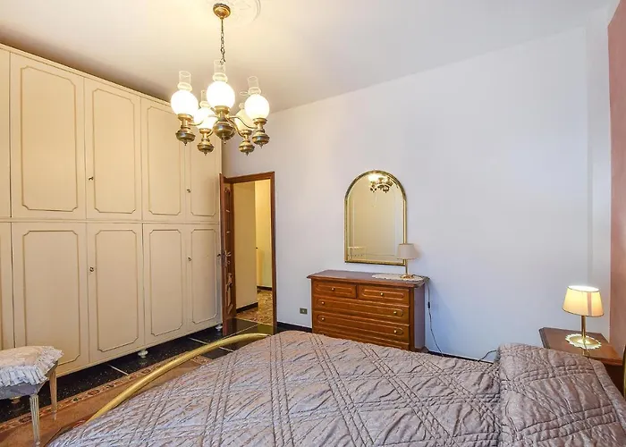 Lägenhet 2 Bedroom Awesome In Genua